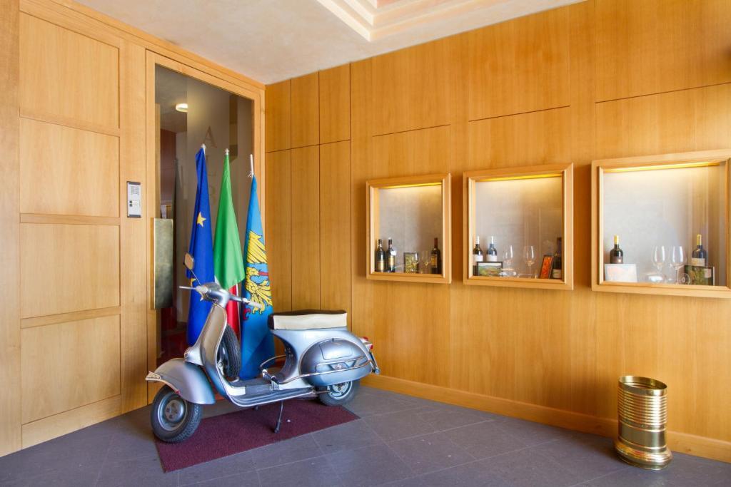 Albergo Roma Tolmezzo Esterno foto
