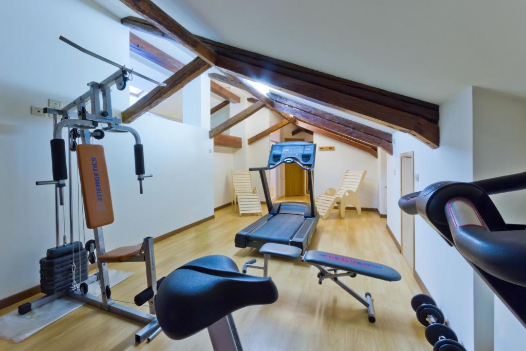 Albergo Roma Tolmezzo Esterno foto