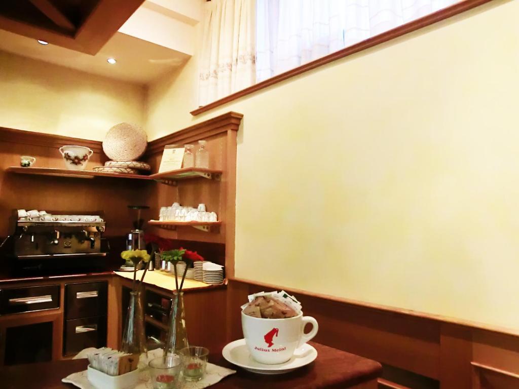 Albergo Roma Tolmezzo Esterno foto